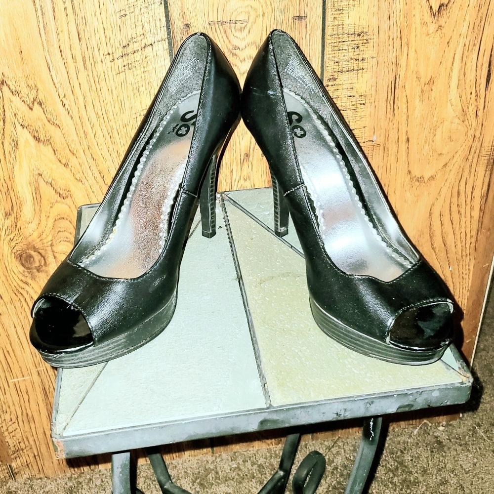 Platform heels with peep toe